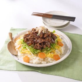 肉のちらし寿司