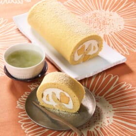 グルテンフリーで和スイーツ！柿ときな粉のロールケーキ