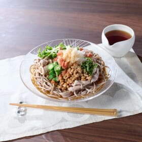 スタミナの合わせ技！冷しゃぶ納豆のぶっかけ梅そば