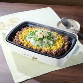 ガツンと豪快！ホットプレートでペッパーライス