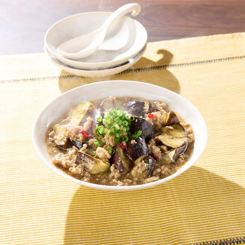 レンジでカンタン! なすトロ〜リ鶏そぼろ煮